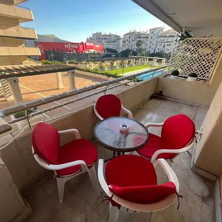 Heart Of Puerto Banus Newly Renavated Free Parking , Wifi ,pool,gym,padel Court Marbella